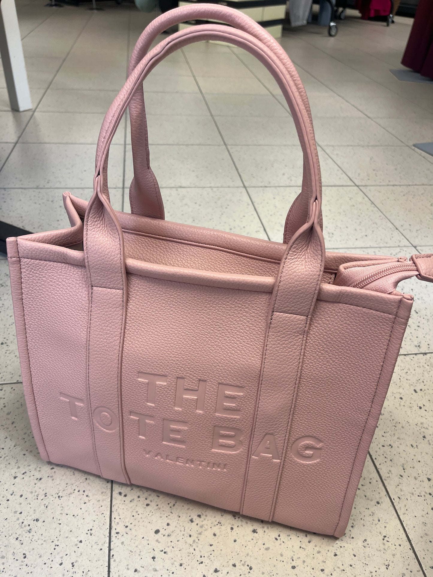 TOTE GRANDE