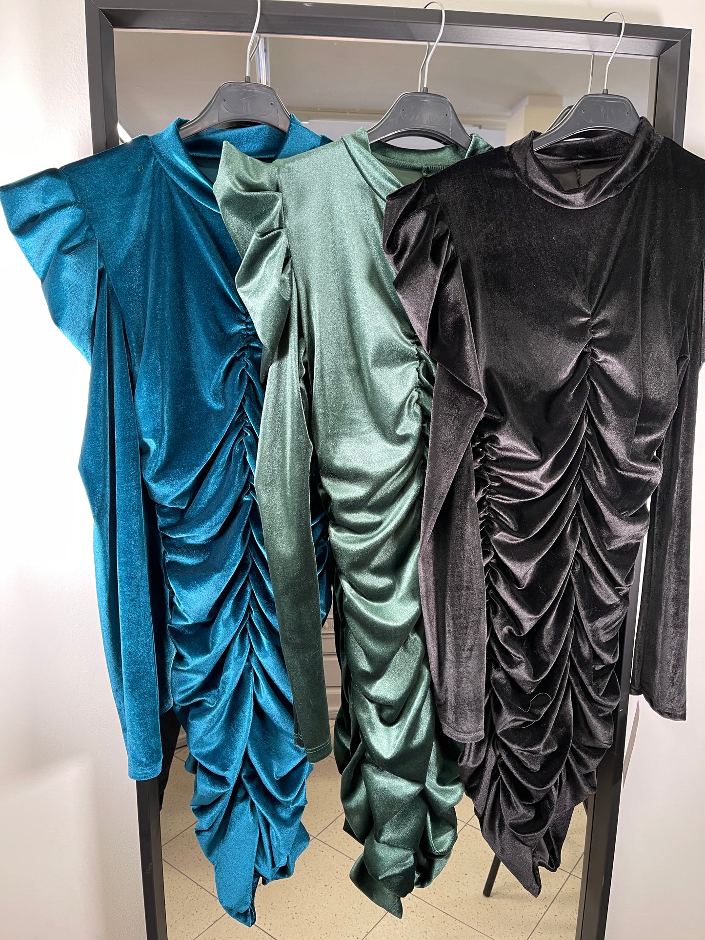 ABITO ARRICCIATO SIMIL VELLUTO