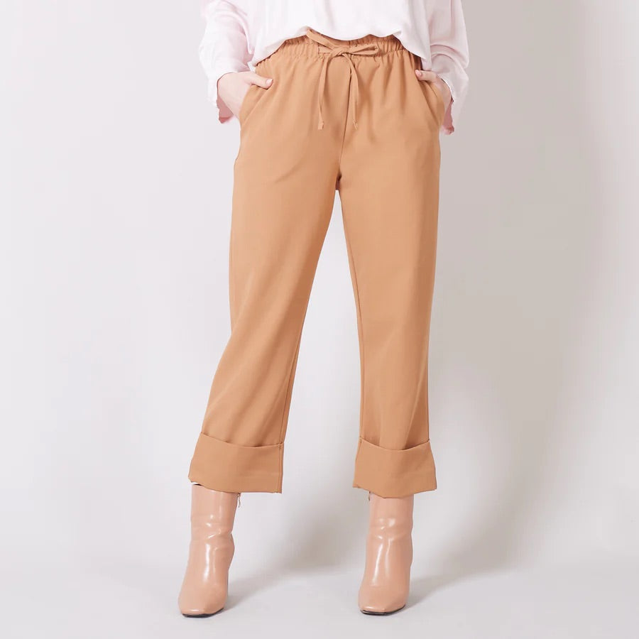 PANTALONE CON RISVOLTO