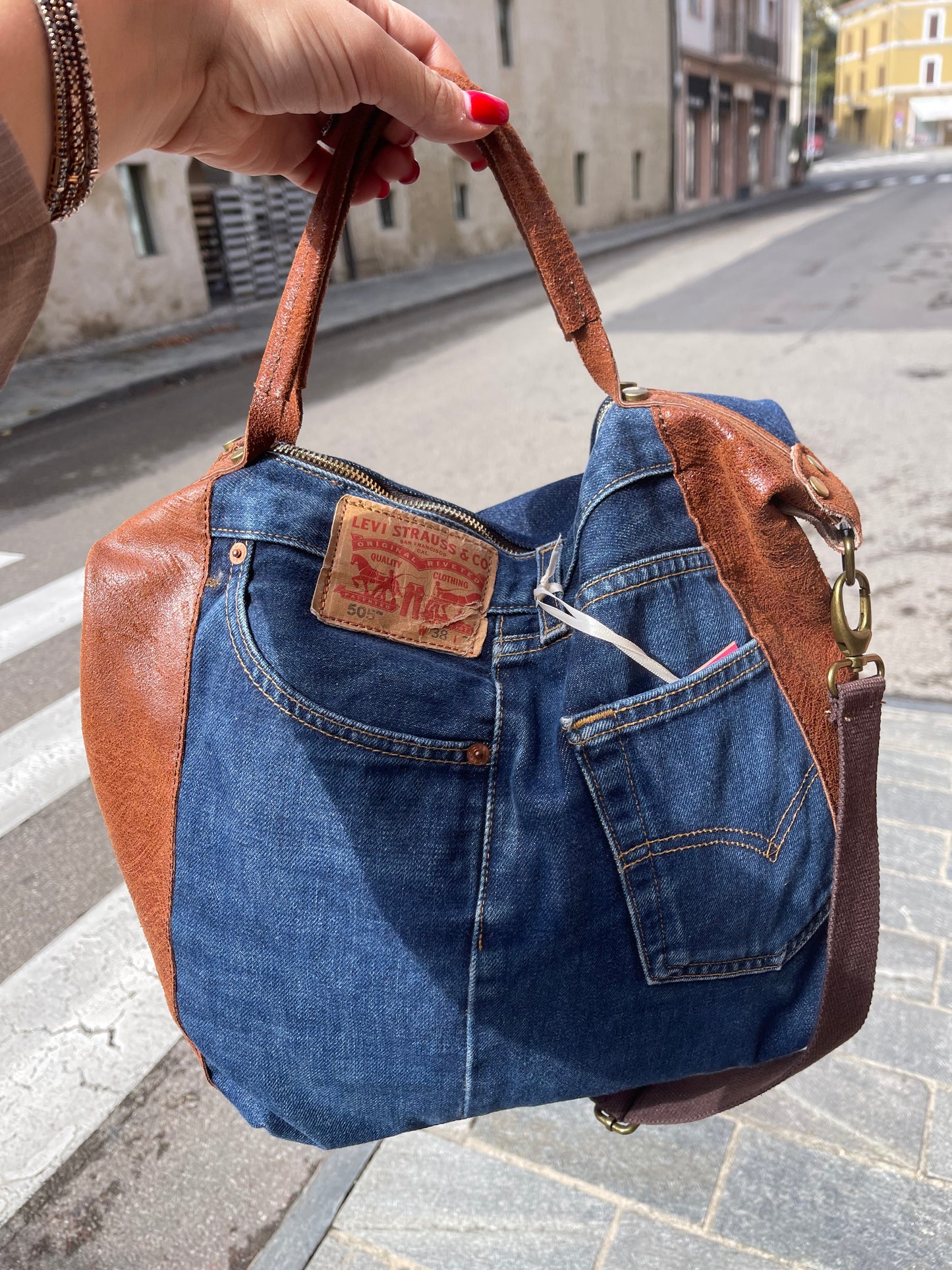 BORSA LEVIS