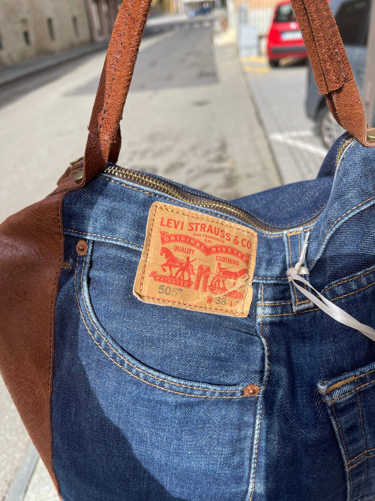 BORSA LEVIS