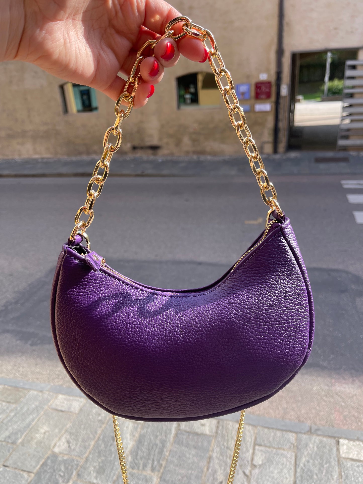 BORSA MEZZA LUNA IN VERA PELLE